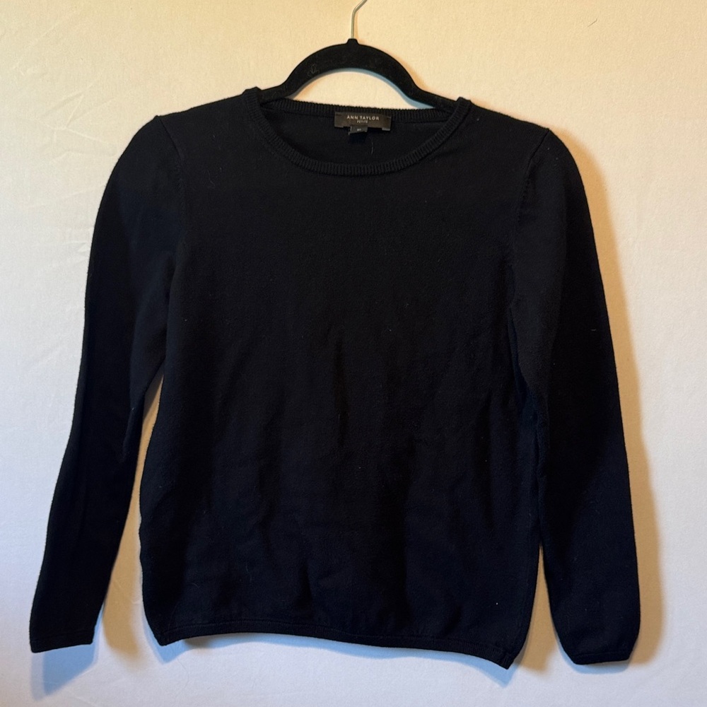 Ann Taylor Petite Medium Black Crewneck Sweater Women’s Classic Workwear VGUC
